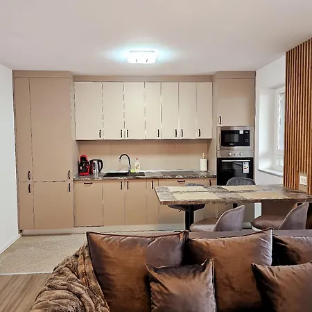 아파트 Family Escape - Pet Friendly 브라쇼브